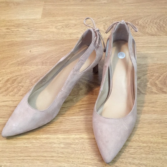 Heels - Picture 1 of 3